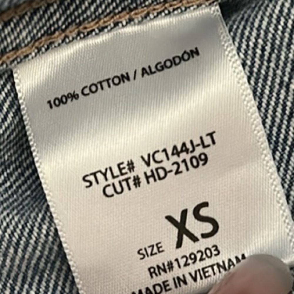 NEW Vici River Crop Denim Utility Jacket - Light Wash / XS - Picture 10 of 12